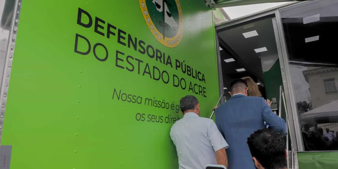 Com a unidade móvel, a expectativa é ampliar os serviços da DPE. Foto: Neto Lucena/Secom
