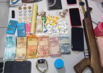 Três pessoas são presas por tráfico de drogas em Acrelândia