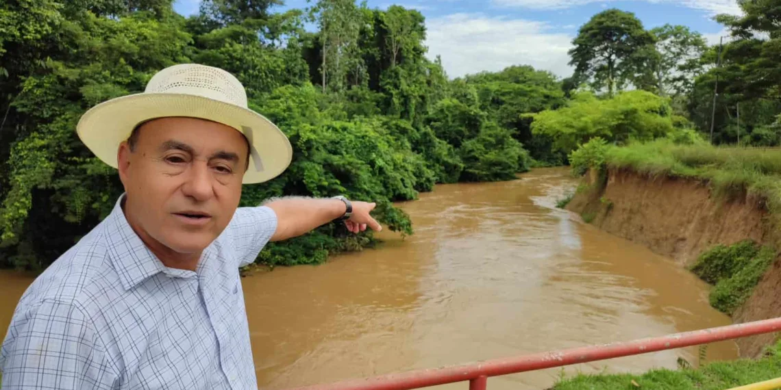 Bocalom realiza visita técnica e avalia risco de inundação de igarapés em Rio Branco