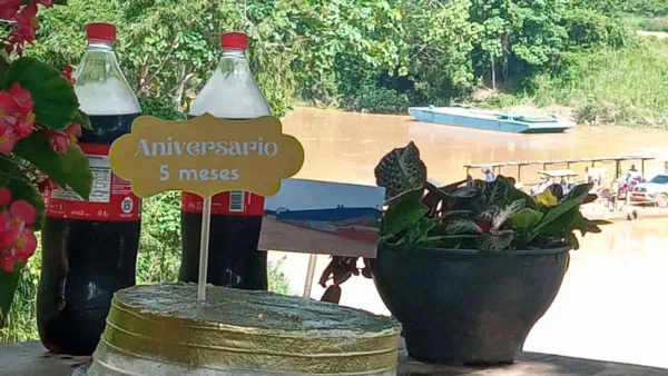 Moradores do bairro Sibéria em Xapuri ‘celebram’ cinco meses de balsa que continua sem uso; Deracre emite nota