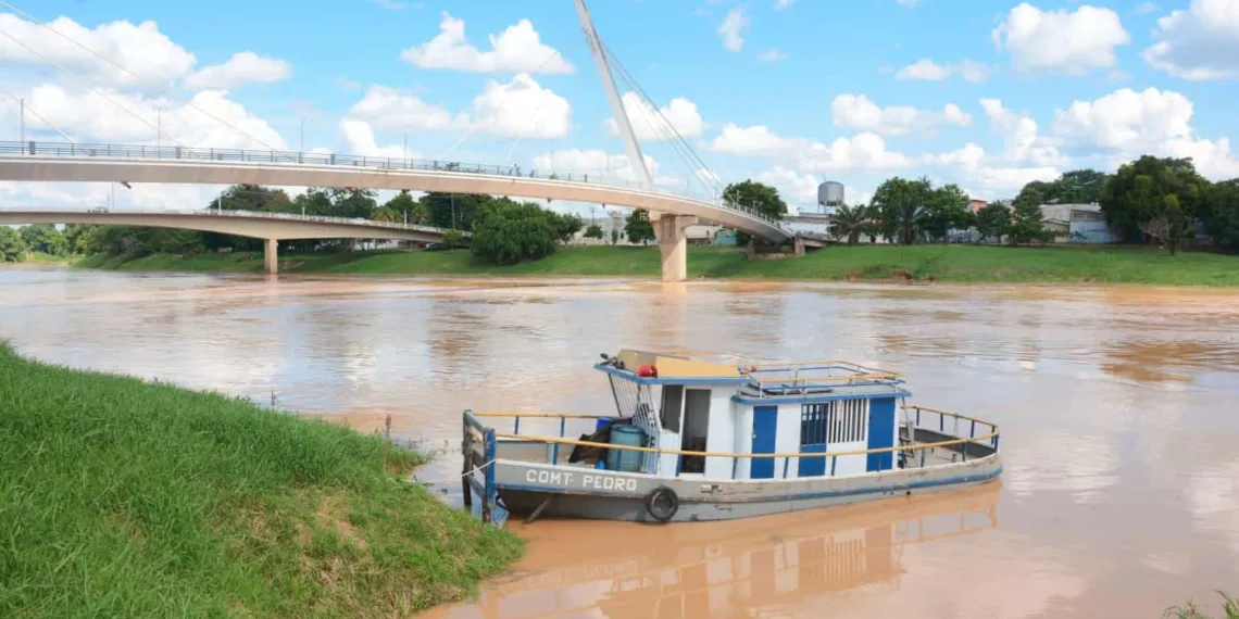 Nível do Rio Acre continua subindo, mas Defesa Civil descarta alagamento