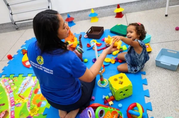 Estado sanciona lei que implementa questionário para rastreamento precoce de autismo no Acre