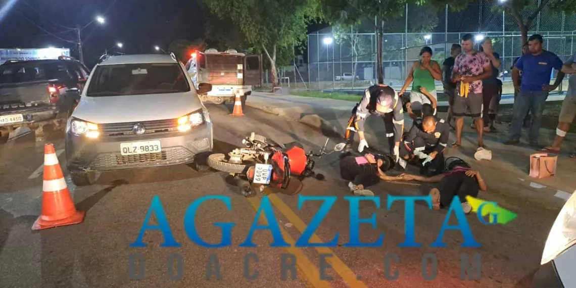 Duas mulheres ficam feridas após acidente envolvendo carro e moto no bairro do Bosque