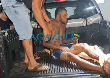 Conhecido por ser o 'valentão do bairro', homem é violentamente agredido e sofre corte profundo na cabeça