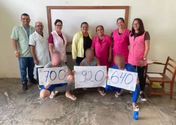 "Do pior, fiz o melhor! Motivo de orgulho para minha mãe”, diz adolescente do ISE que tirou 920 na redação do Enem