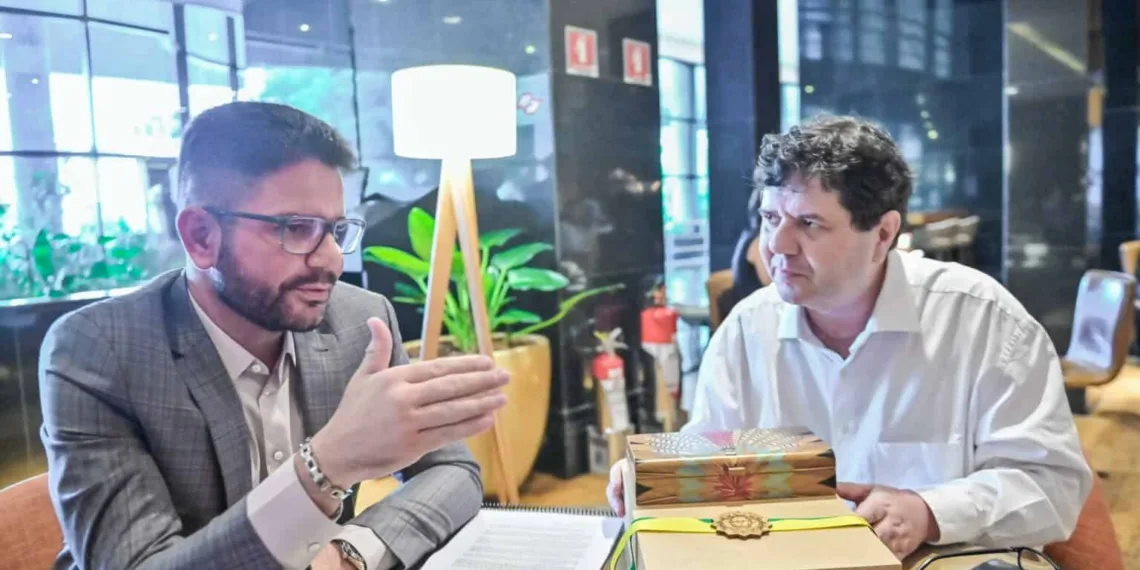 Um dos diálogos foi realizado com o jornalista e consultor de comunicação pública, Roberto Machado, sendo abordados temas como o crescimento pelo setor do ecoturismo. Foto: Diego Gurgel/Secom