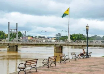 Rio Acre sobe quase 1,50m em menos de 24h, mas não há indícios de alagação para este ano, afirma Friale