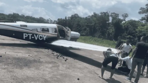 Após aviões atolarem na pista de Marechal Thaumaturgo, Deracre diz que prepara restauração da via