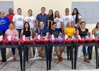 Roberto Duarte participa do lançamento do curso 'Mãos de Princesa' no bairro Eldorado