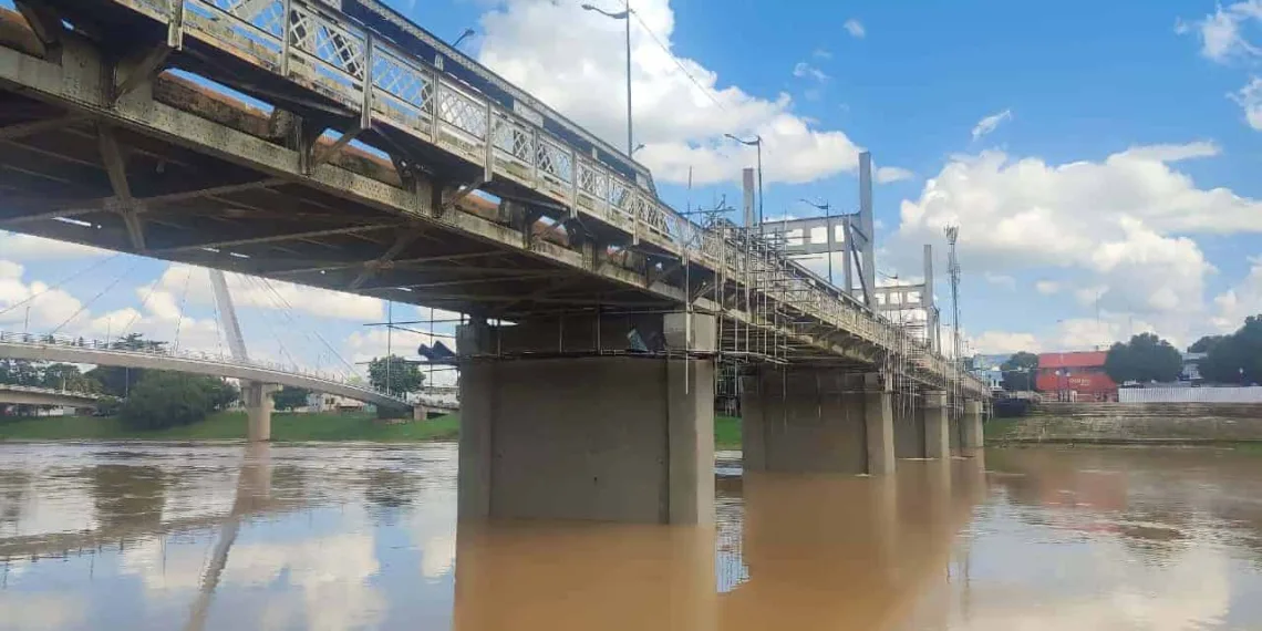 Rio Acre continua subindo e atinge marca de 11,80 metros na tarde desta segunda-feira