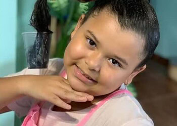 Menina de 8 anos se queixa de dores de cabeça, desmaia e morre após AVC