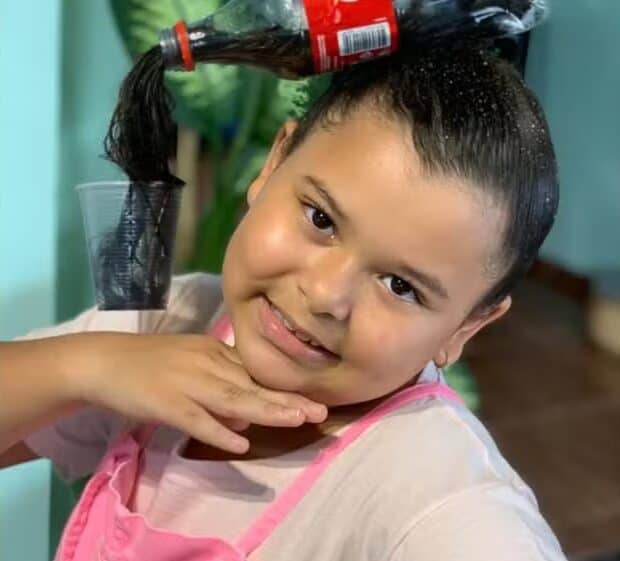Menina de 8 anos se queixa de dores de cabeça, desmaia e morre após AVC