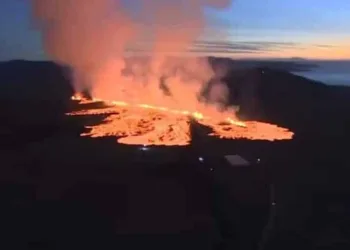 Vulcão entra em erupção na Islândia após série de terremotos; vídeo