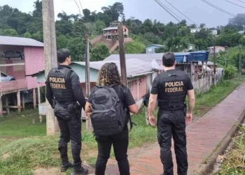 PF cumpre mandados de busca e apreensão em operação que investiga esquema de fraude em licitação no Acre