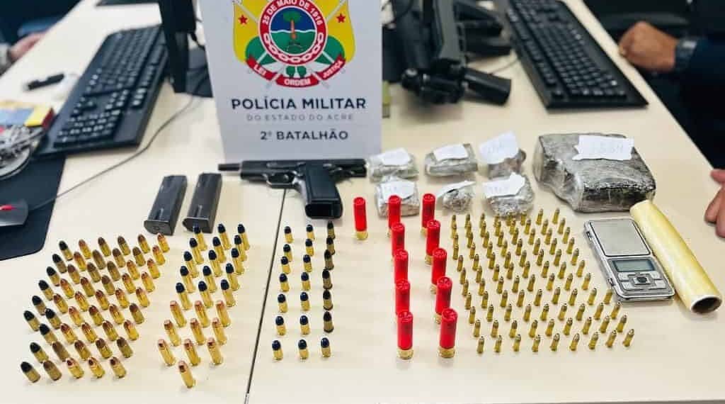 Homem é preso com arma de fogo, drogas e mais de 200 munições de calibres variados