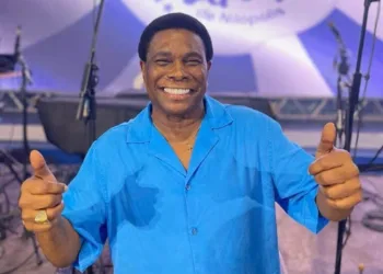 Luiz Antônio Feliciano, conhecido por Neguinho da Beija-Flor é um sambista, puxador de samba, intérprete musical, cantor e compositor brasileiro. Foto: Cedida