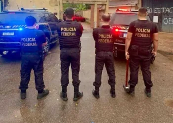 PF desarticula rede de falsificação de documentos públicos para obtenção de diplomas de Medicina