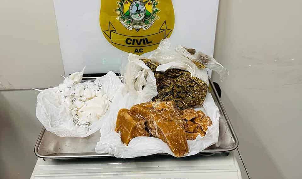 Em operação integrada em Cruzeiro do Sul, polícia aprende entorpecentes