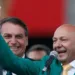 21.nov.2019 - O empresário Luciano Hang, dono das lojas Havan, ao lado do então presidente da República, Jair Bolsonaro Imagem: GABRIELA BILó/ESTADÃO CONTEÚDO