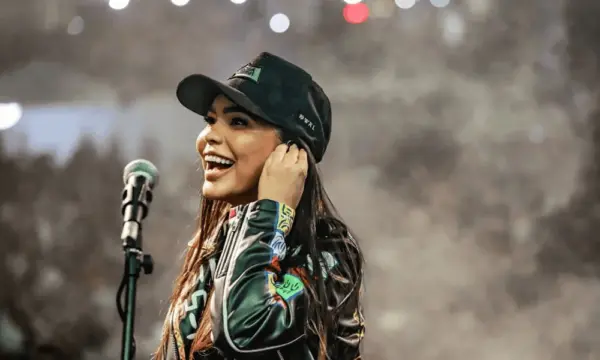 De Cruzeiro do Sul, cantora de forró Vitória Freitas é sucesso no Youtube e alcança mais de 25 milhões de visualizações no TikTok