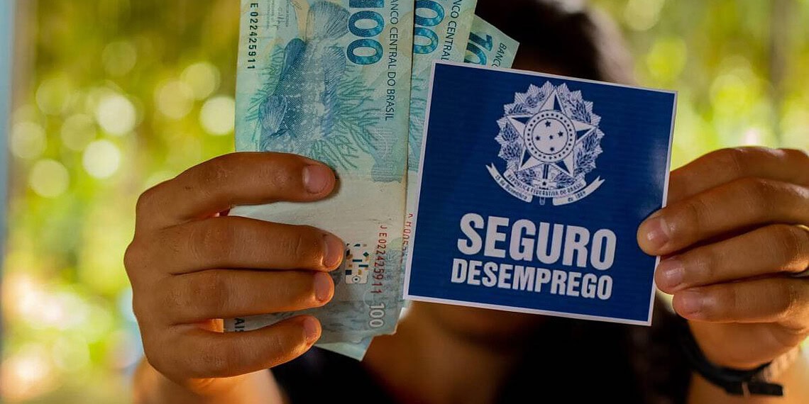 Teto do seguro-desemprego sobe para R$ 2.424,11 após reajuste