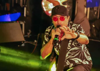 Álamo Kário e Banda agita terceira noite do Carnaval da Família. Foto: Marcos Vicentti/Secom