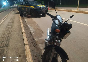 PRF recupera motocicleta adulterada no interior do Acre
