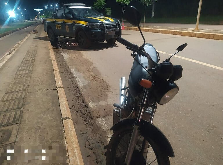 PRF recupera motocicleta adulterada no interior do Acre