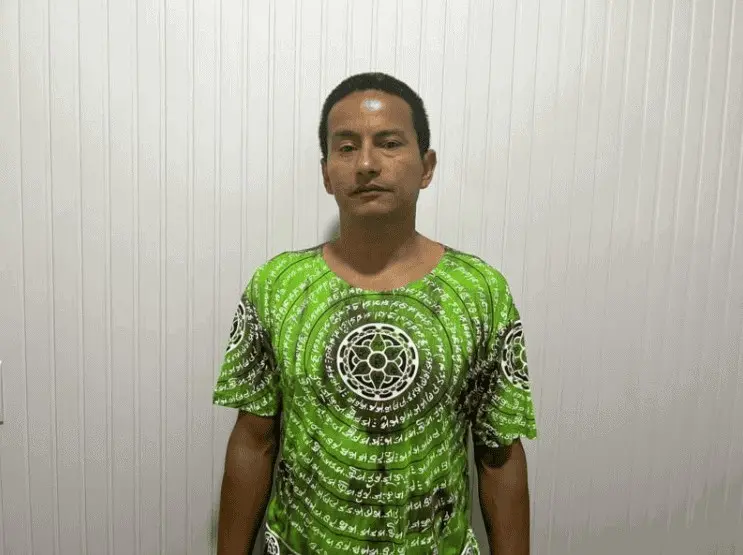 O acreano foi obrigado a cortar o cabelo na prisão (Foto: Emily Lara)