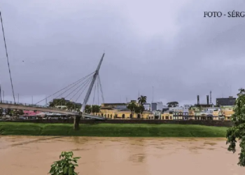 Rio Acre ultrapassa os 8 metros em Rio Branco; previsão para a semana é de mais chuva