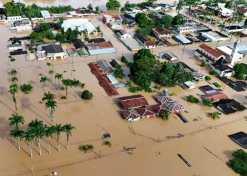 Mais de 75% da cidade está alagada. Foto: Marcos Vicentti/Secom