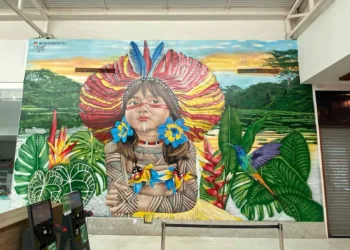 Via Verde Shopping recebe mural em homenagem ao Acre