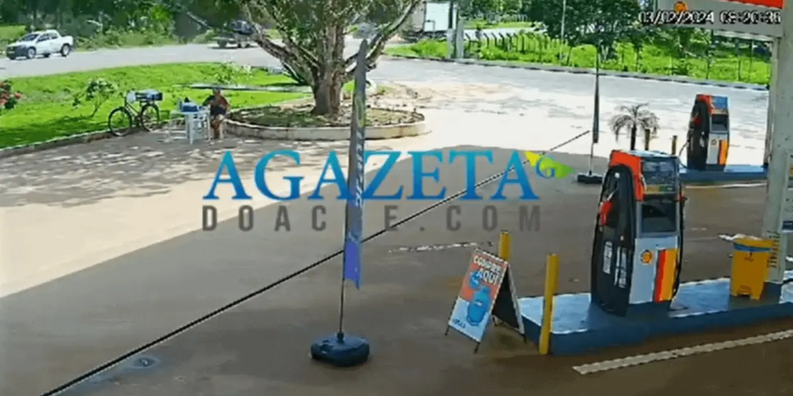 Vídeo mostra momento em que caminhão atinge mãe e filho na rodovia AC-40