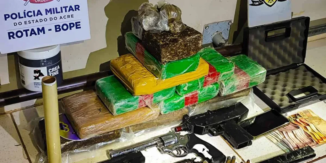 Polícia Militar desarticula boca de fumo e apreende armas e drogas em Rio Branco
