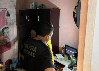 Operação da Polícia Federal no ano passado, na cidade de Primavera (PE), contra acusados de abuso sexual infantil — Foto: P