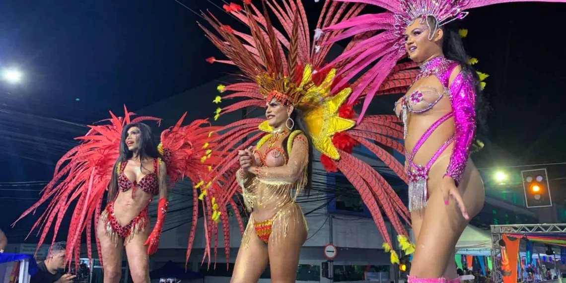 Brenda Straiss e Bianca Lins vencem o concurso da realeza Trans e Gay do Carnaval de Rio Branco