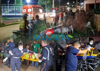 Criança é atropelada por motoqueiro e vai parar no PS em estado gravíssimo