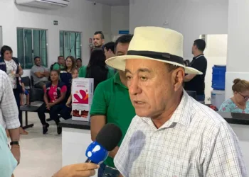 Bocalom deu início a campanha de vacinação (Foto: Vitor Paiva)