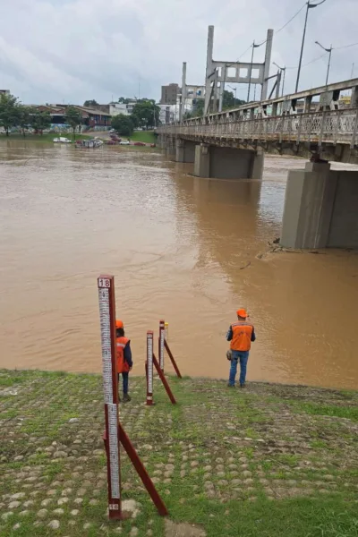 Rio Acre ultrapassa a cota de alerta e deve atingir a cota de transbordamento nas próximas horas