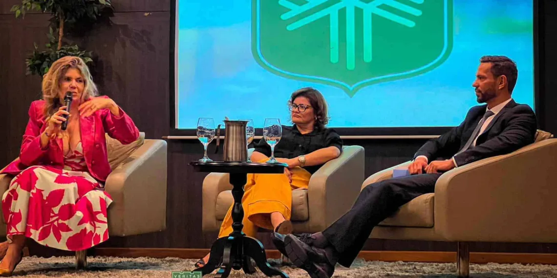 Unama promove mesa redonda sobre 'Democracia e Constituição', investindo na qualificação futuros juristas acreanos