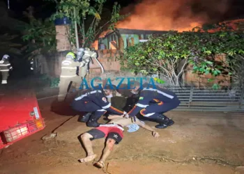 Criminosos incendeiam casa e atiram em jovem no Segundo Distrito de Rio Branco