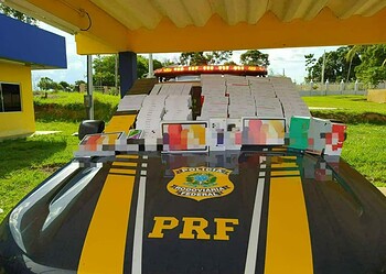 PRF apreende 130 celulares e dezenas de outras mercadorias ilegais no Acre