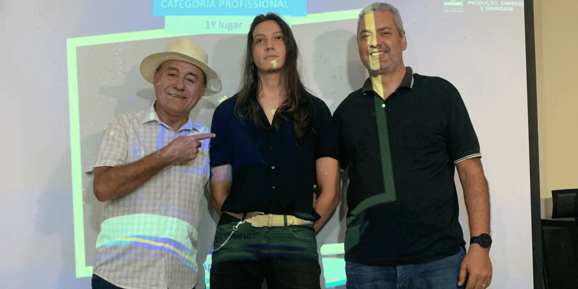Prefeitura de Rio Branco entrega mais de R$ 11 mil em prêmios para ganhadores do concurso Fotografia de Natal