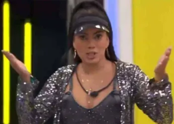 BBB | Fernanda dá patada em Ana Clara durante ação patrocinada
© X/Big Brother Brasil