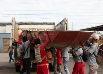 CBMAC têm sido fundamental nesse processo de mobilizar recursos e equipamentos para realizar mais de 1500 resgates e auxiliar os moradores afetados. Foto: Pedro Vasconcelos/CBMAC