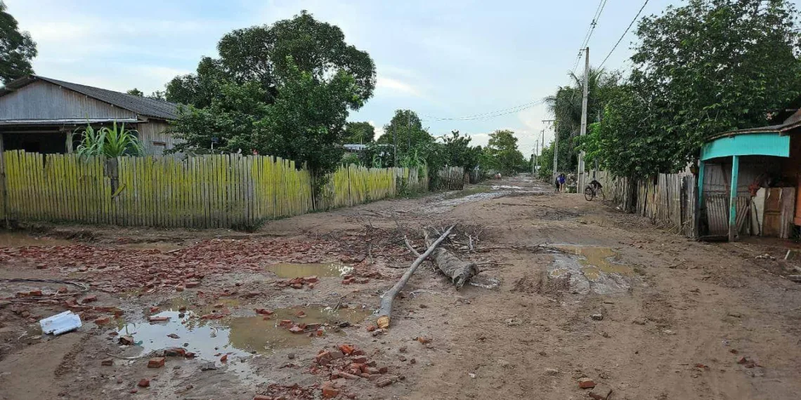 Famílias começam a retornar para casa em Santa Rosa do Purus. Foto: cedida