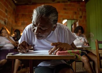 Acre é o 10º estado brasileiro com maior taxa de analfabetismo, aponta IBGE
