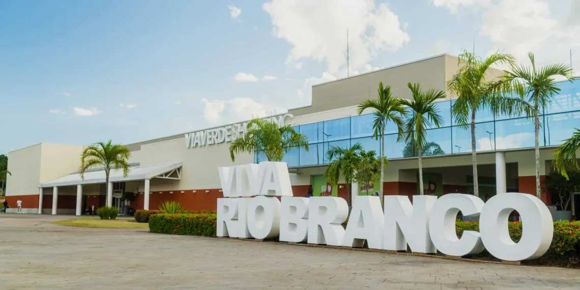 'Bailinho da Alegria' e desfile de fantasias para pets agitam o Via Verde Shopping; Veja programação