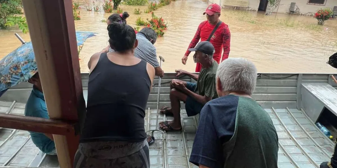Em Tarauacá, 28 idosos são resgatados de asilo atingido por enchente