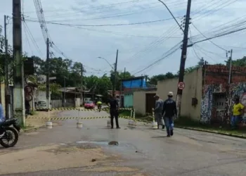 Enchente: ponte interditada e pontos de congestionamento são registrados em Rio Branco